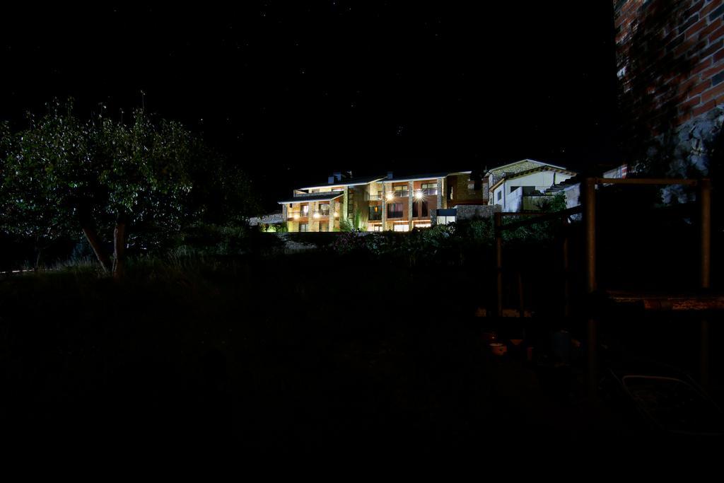 Dolcet L'Hotel Alas Bagian luar foto