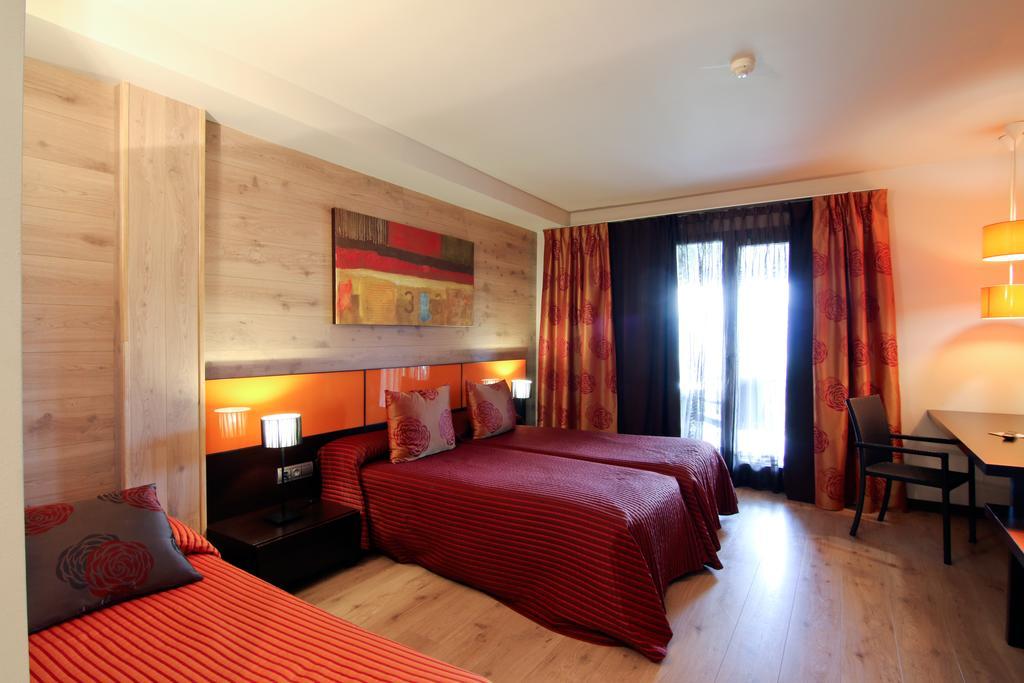 Dolcet L'Hotel Alas Bagian luar foto