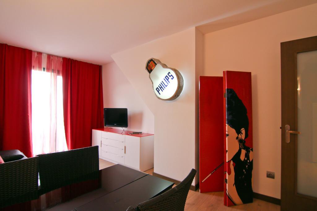Dolcet L'Hotel Alas Bagian luar foto