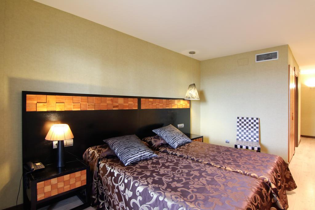 Dolcet L'Hotel Alas Bagian luar foto